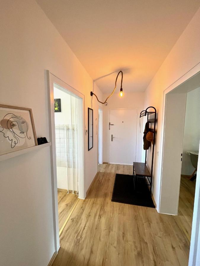 Downtown Apartment By Ninja Spaces - Kingsize-Bett, Kueche, Netflix, Terrasse Wuppertal Bagian luar foto