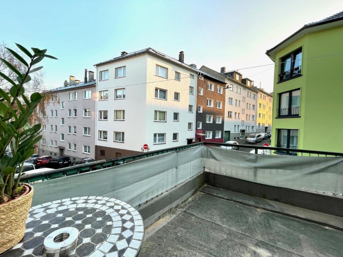 Downtown Apartment By Ninja Spaces - Kingsize-Bett, Kueche, Netflix, Terrasse Wuppertal Bagian luar foto