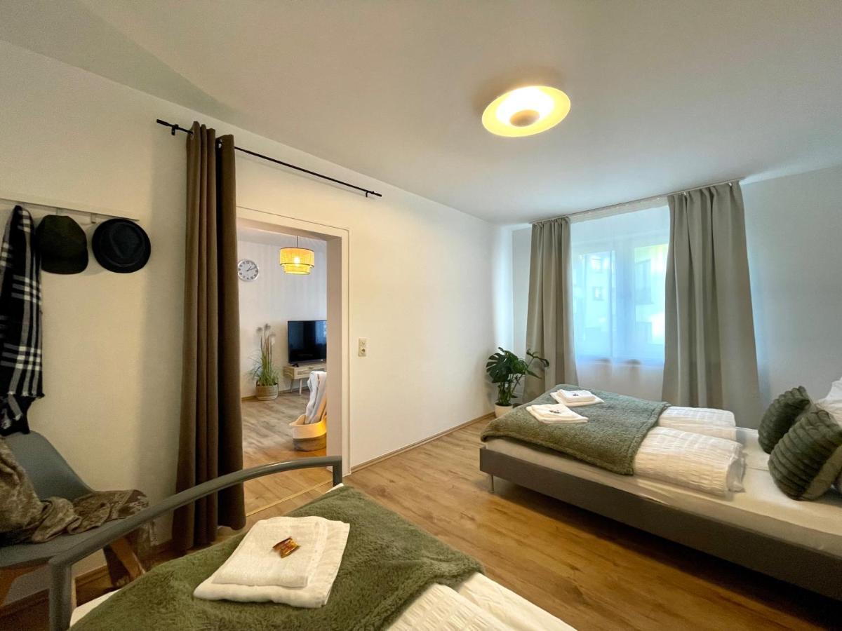 Downtown Apartment By Ninja Spaces - Kingsize-Bett, Kueche, Netflix, Terrasse Wuppertal Bagian luar foto