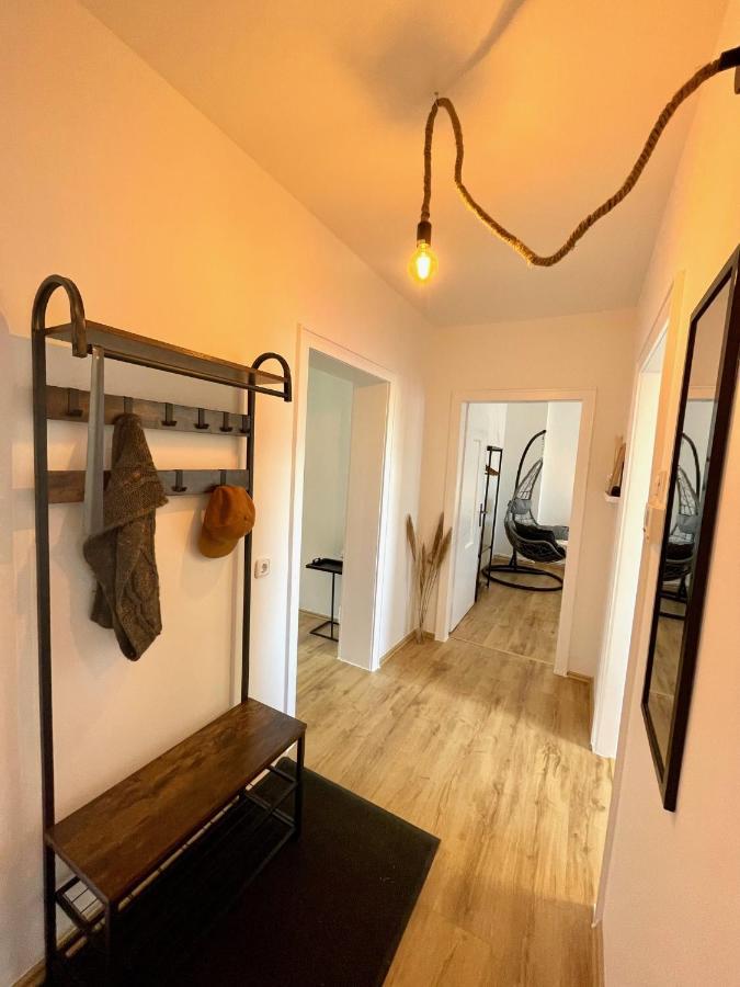 Downtown Apartment By Ninja Spaces - Kingsize-Bett, Kueche, Netflix, Terrasse Wuppertal Bagian luar foto