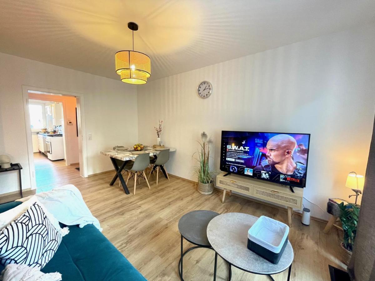 Downtown Apartment By Ninja Spaces - Kingsize-Bett, Kueche, Netflix, Terrasse Wuppertal Bagian luar foto