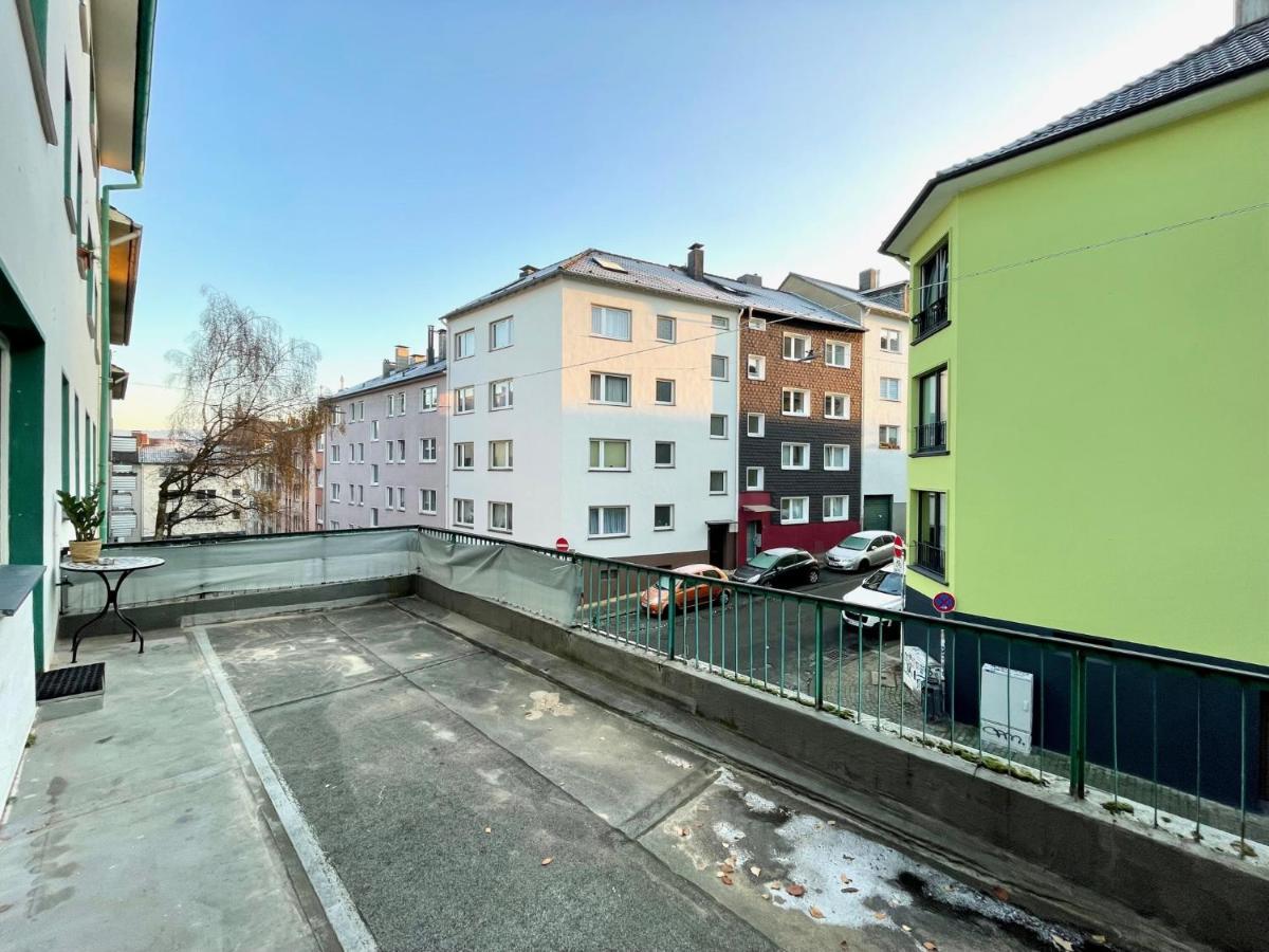 Downtown Apartment By Ninja Spaces - Kingsize-Bett, Kueche, Netflix, Terrasse Wuppertal Bagian luar foto